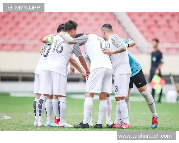 加州足球明星名单及其精彩瞬间的照片展示与回顾